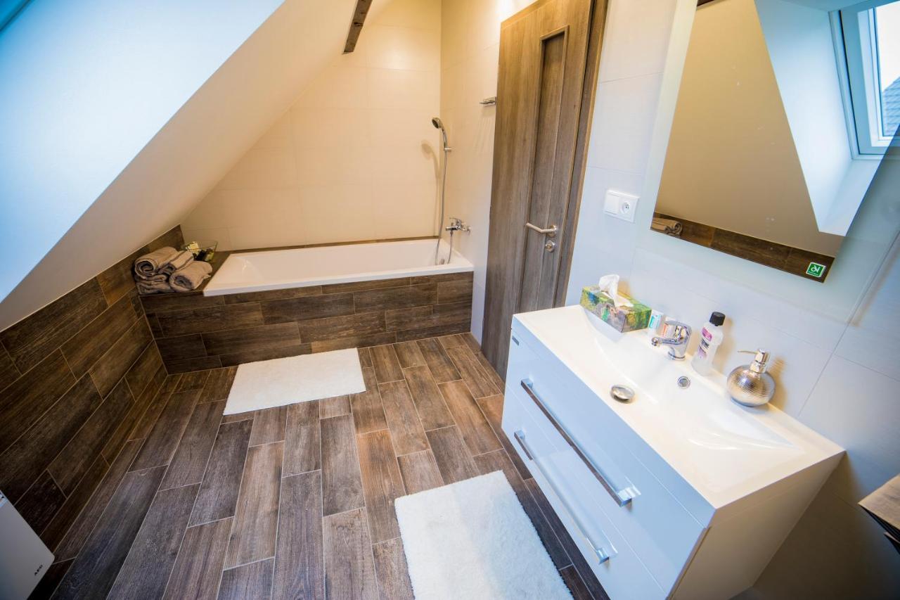 Apartman Dvorce Straz nad Nezarkou Экстерьер фото