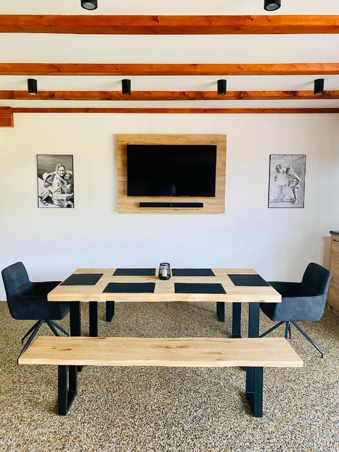 Apartman Dvorce Straz nad Nezarkou Экстерьер фото